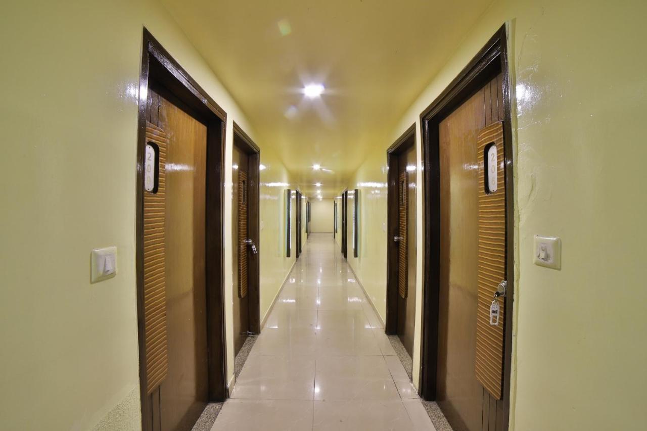 Capital O Kalash Residency アーメダバード エクステリア 写真